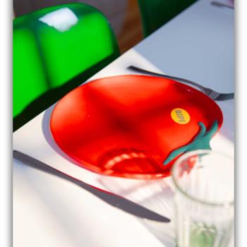 Preview: roter Design Servierteller als farbenfrohes Tisch-Highlight