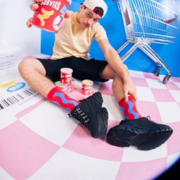 Unisex One Size Curvies Socken im Chips-Design