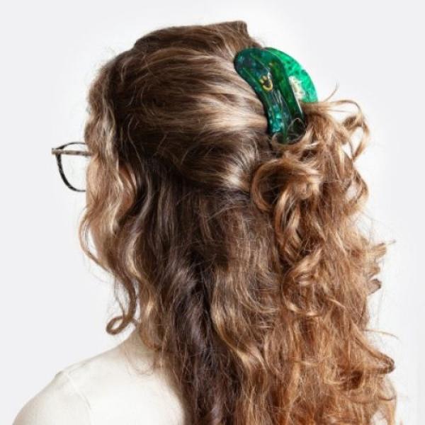 Haarklammer Accessoire mit kreativem  Gurken Design und sicherem Halt