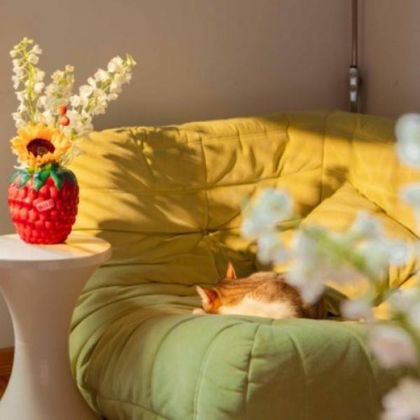 DOIY Himbeer Vase L aus der Farmers Market Kollektion