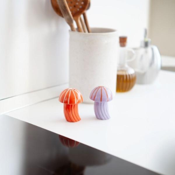 keramik salz und pfefferstreuer im maritim design im quallenoptik