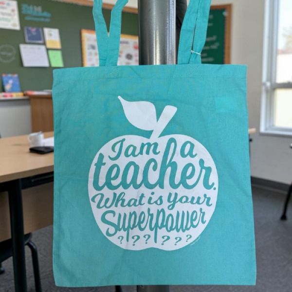 Stofftasche „I am a Teacher – What is your Superpower?“ in türkis , aus Baumwolle, Geschenk für Lehrer*innen